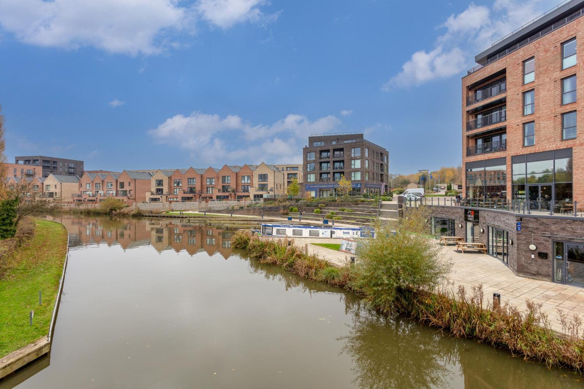 Penthouse Apartment - City Centre - Secure Parking, Balcony, Self-Check-In, Fast Wifi And Smart Tv With Netflix By Yoko Property Milton Keynes Ngoại thất bức ảnh
