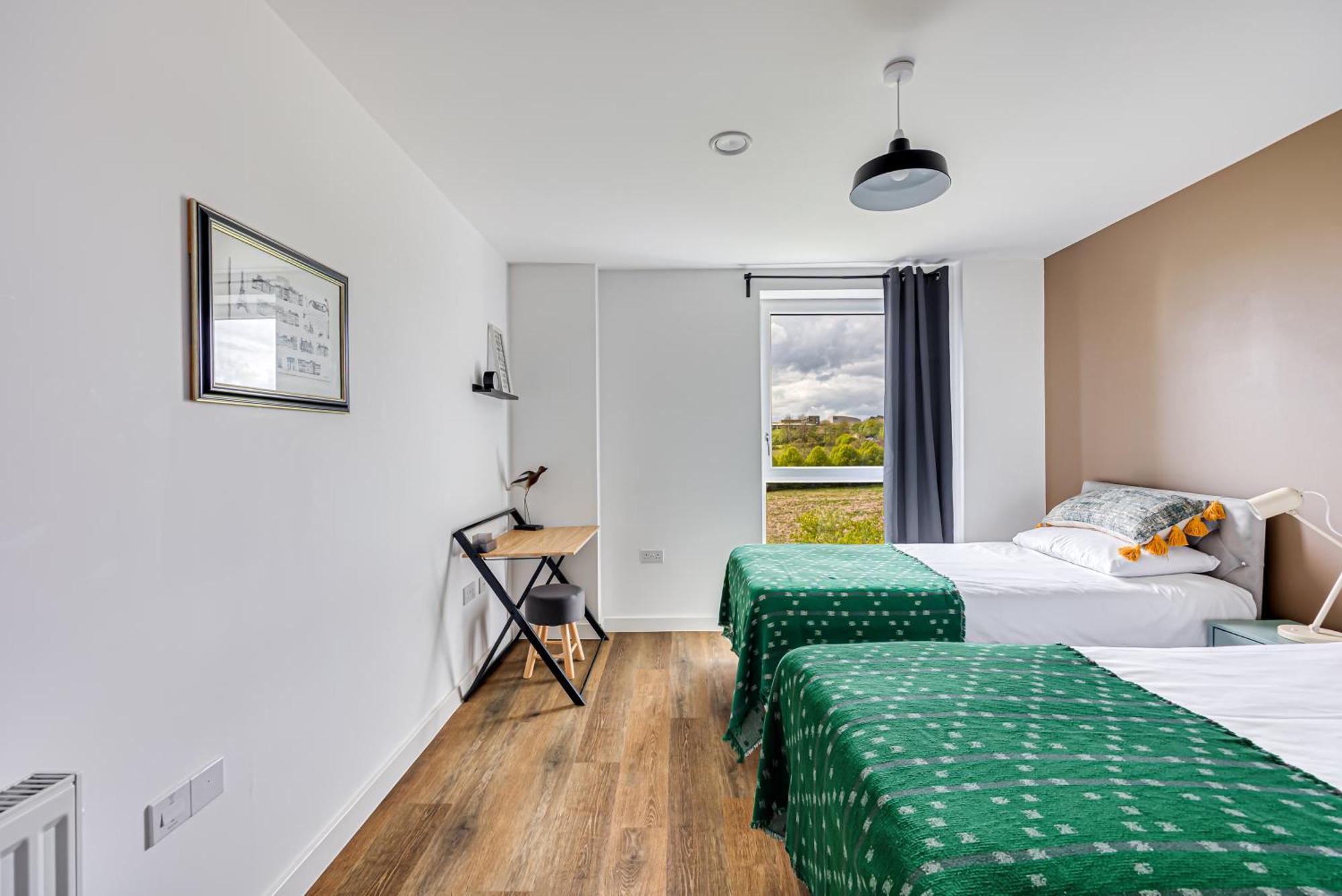 Penthouse Apartment - City Centre - Secure Parking, Balcony, Self-Check-In, Fast Wifi And Smart Tv With Netflix By Yoko Property Milton Keynes Ngoại thất bức ảnh