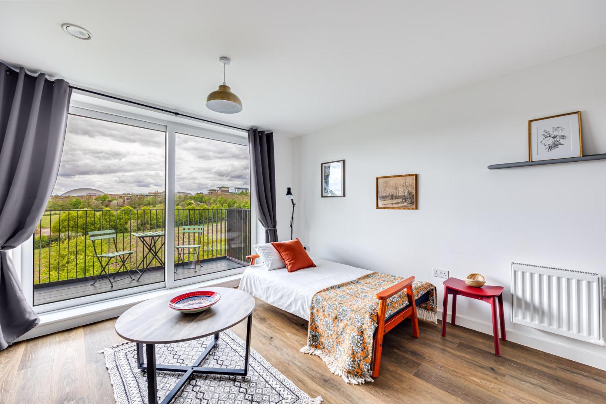 Penthouse Apartment - City Centre - Secure Parking, Balcony, Self-Check-In, Fast Wifi And Smart Tv With Netflix By Yoko Property Milton Keynes Ngoại thất bức ảnh