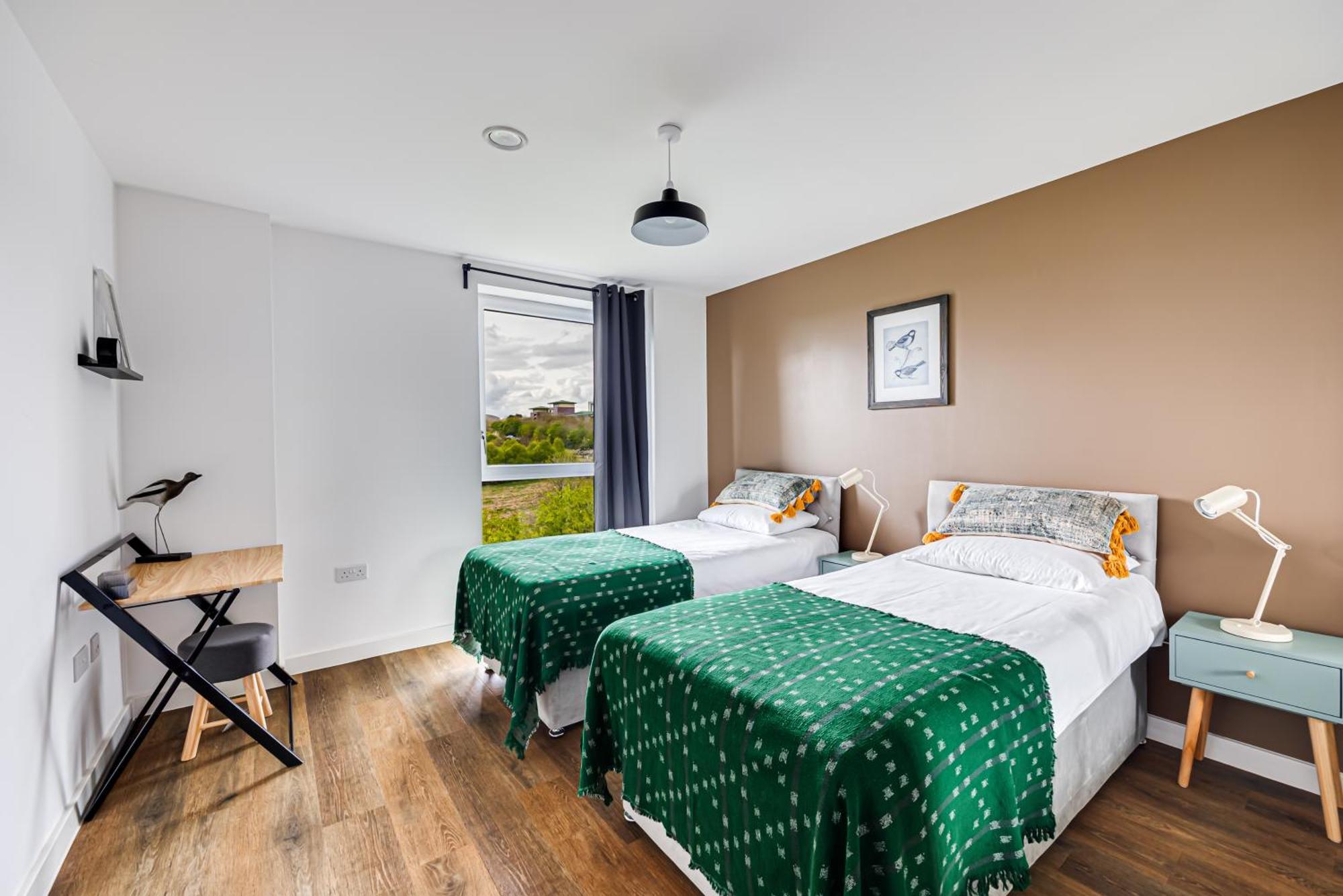 Penthouse Apartment - City Centre - Secure Parking, Balcony, Self-Check-In, Fast Wifi And Smart Tv With Netflix By Yoko Property Milton Keynes Ngoại thất bức ảnh