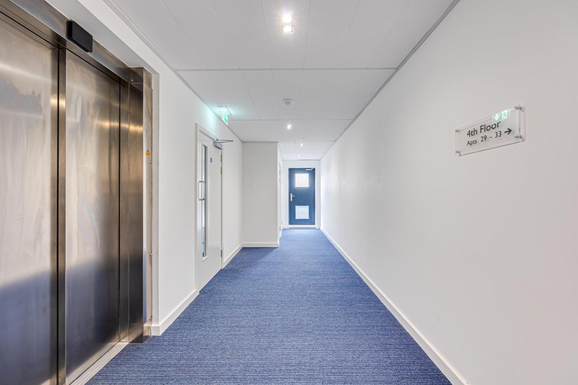 Penthouse Apartment - City Centre - Secure Parking, Balcony, Self-Check-In, Fast Wifi And Smart Tv With Netflix By Yoko Property Milton Keynes Ngoại thất bức ảnh