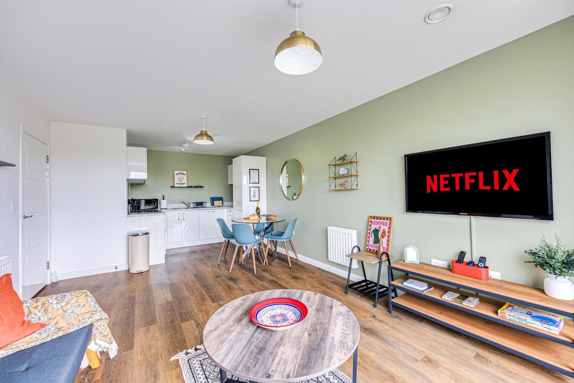 Penthouse Apartment - City Centre - Secure Parking, Balcony, Self-Check-In, Fast Wifi And Smart Tv With Netflix By Yoko Property Milton Keynes Ngoại thất bức ảnh